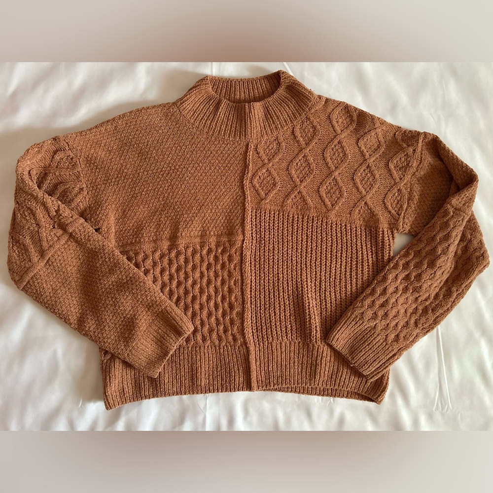 Pink Rose Brown
Cropped Mock Neck Sweater Size Medium